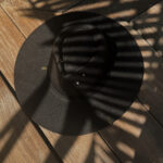 STRAW FEDORA HAT -NOIR